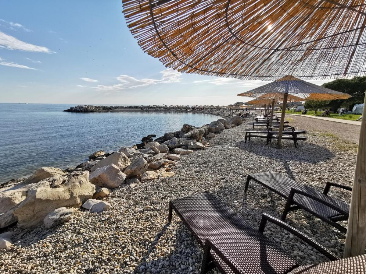 Lara Deluxe Superior 5 Star Apartment, Your Piece Of Heaven By The Sea & Park Novigrad (Istria) Exterior foto
